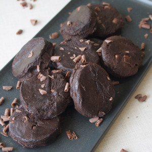 DOUBLE CHOC COOKIE PUCKS X 50G